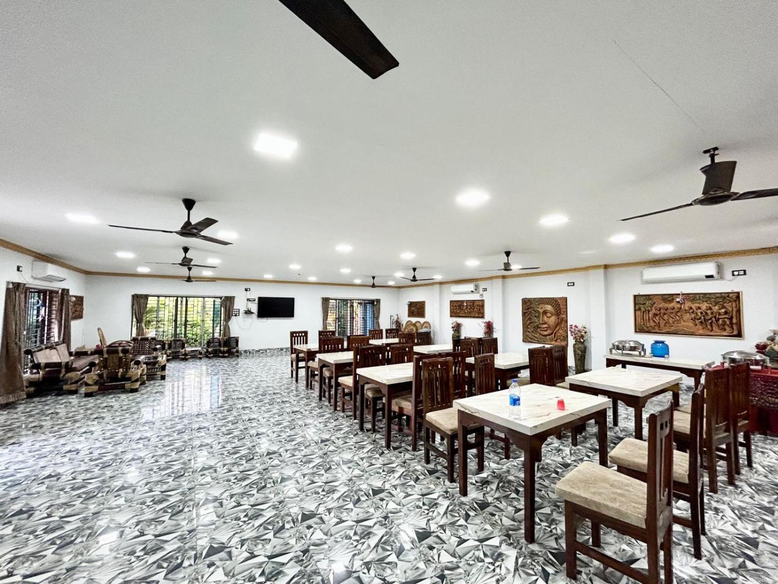 Palli Bangla Resort, Near Ruby Hospital, Anandapur Calcutta  Esterno foto