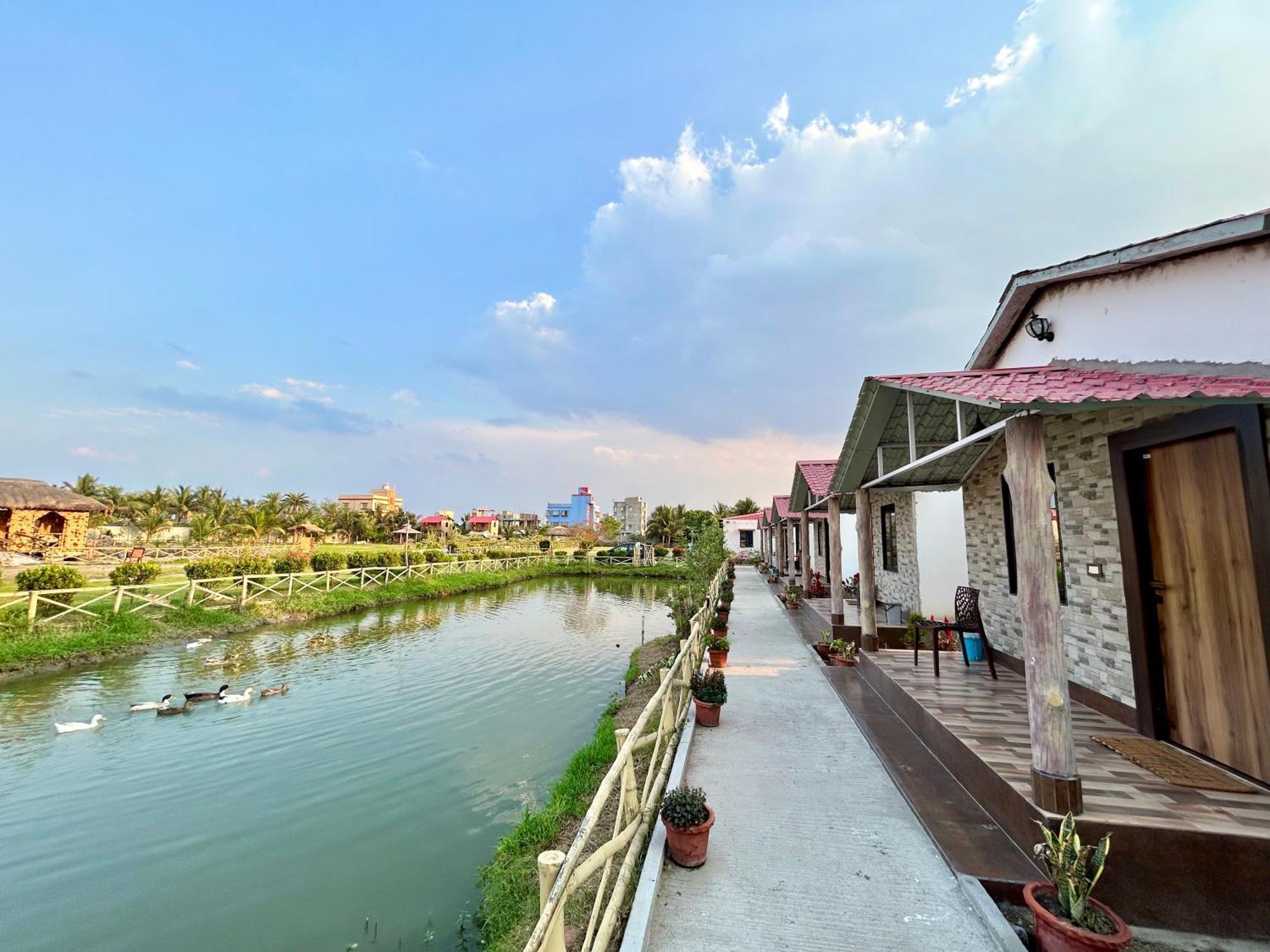 Palli Bangla Resort, Near Ruby Hospital, Anandapur Calcutta  Esterno foto