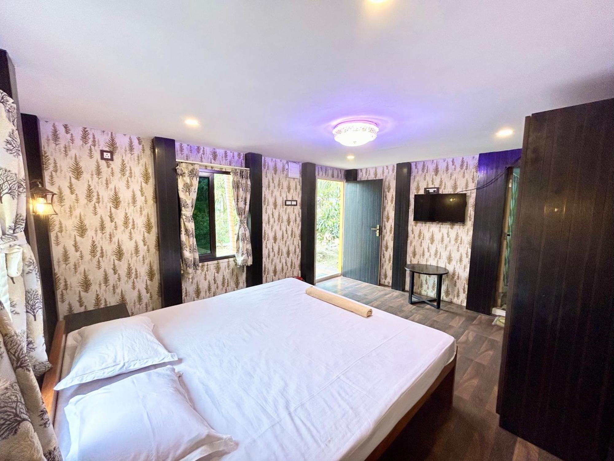 Palli Bangla Resort, Near Ruby Hospital, Anandapur Calcutta  Esterno foto