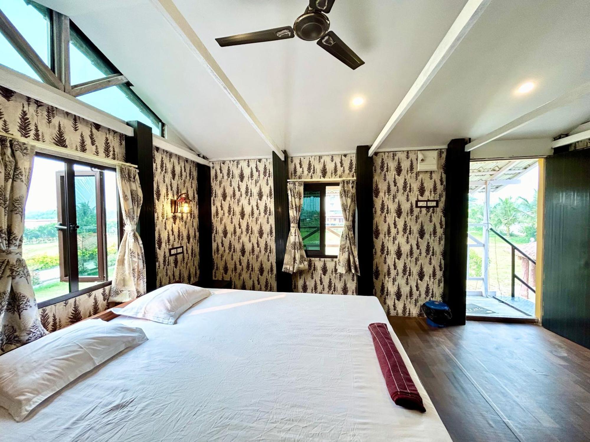 Palli Bangla Resort, Near Ruby Hospital, Anandapur Calcutta  Esterno foto